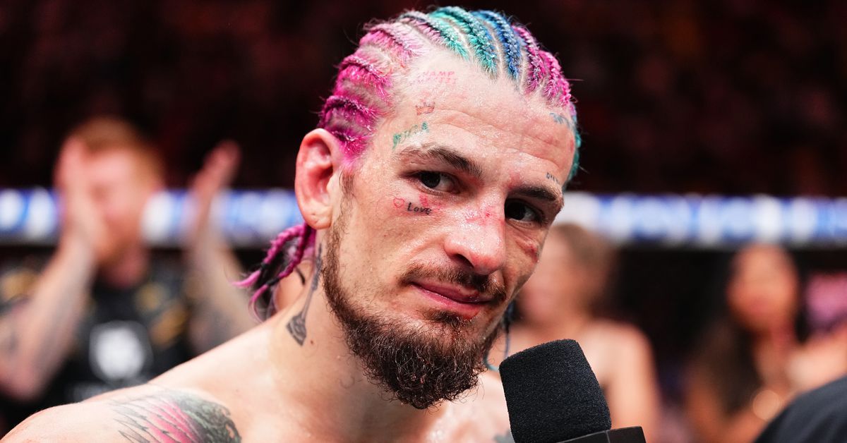 Midnight Mania! Dumbest Champion That Has Ever Lived