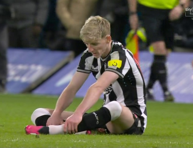 Newcastle fears cooled after alarming Anthony Gordon injury at Chelsea
