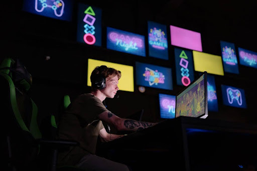 Exploring the Intersection of Traditional Sports Betting and Esports: A Future Perspective