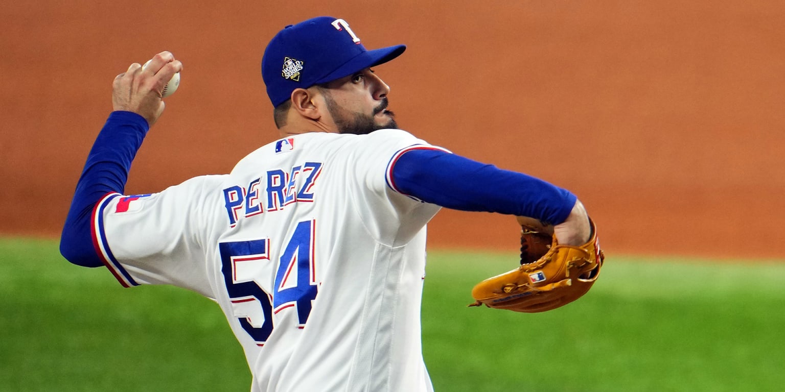 Pirates sign veteran lefty Pérez to 1-year deal
