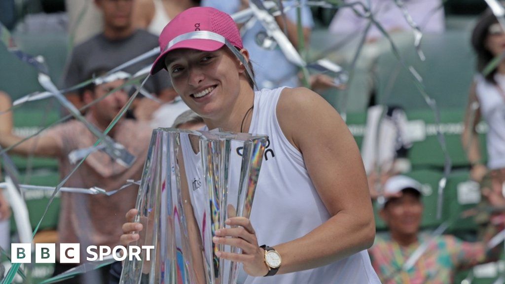Swiatek beats Sakkari for second Indian Wells title