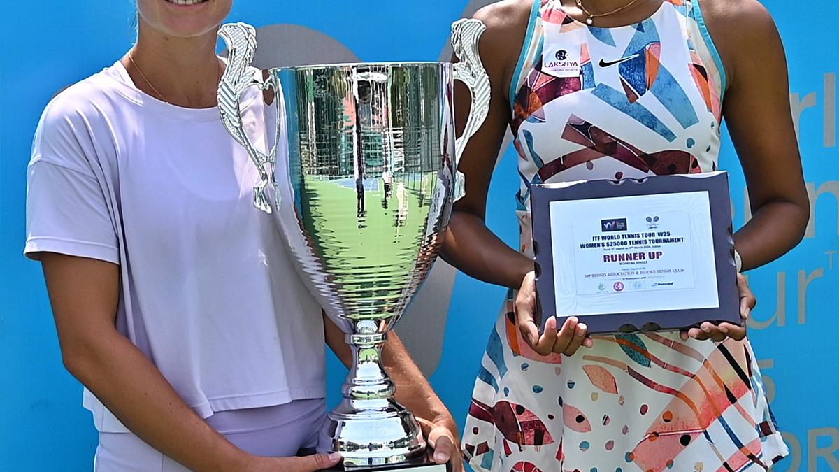 Jakupovic secures her second straight crown