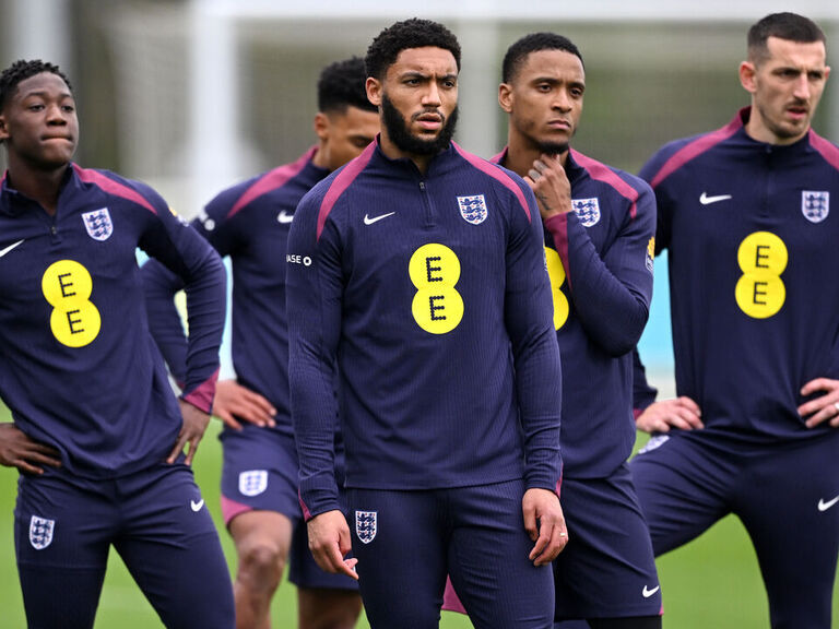 Gomez closes 'tough' chapter with England return after lengthy absence