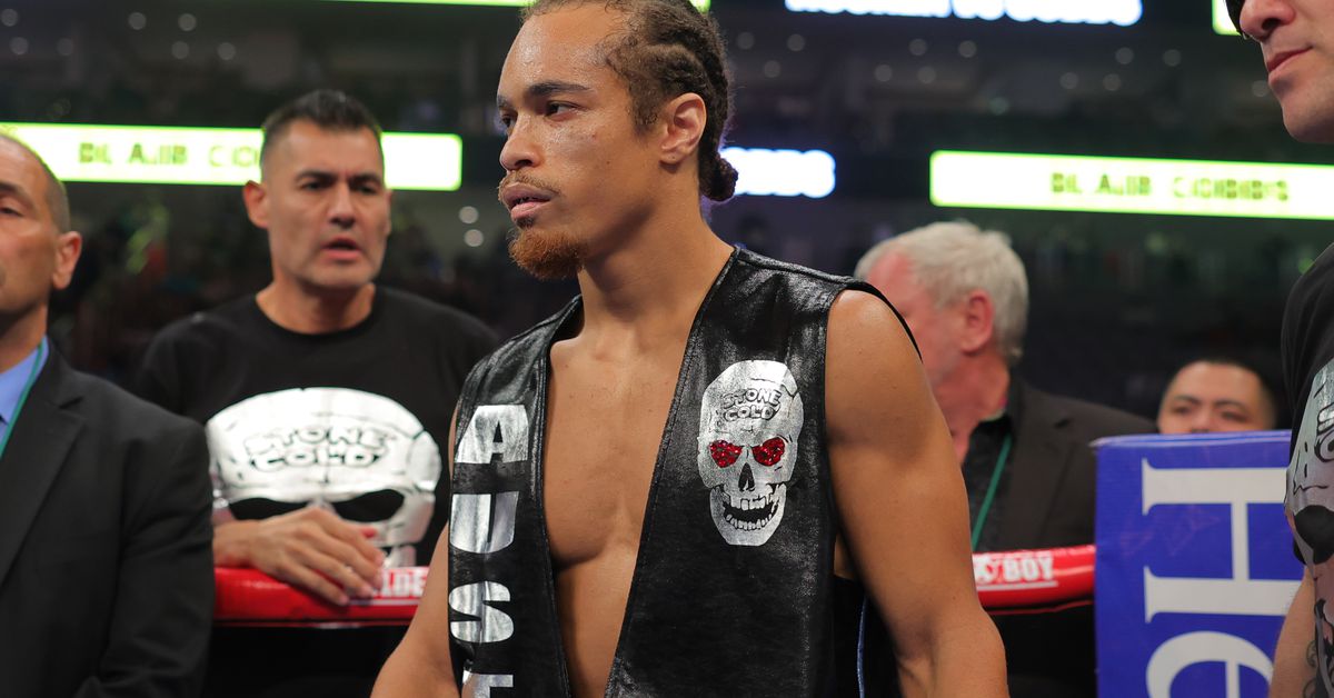 ‘It’s happening’: Cobbs announces fight with Broner, May 31