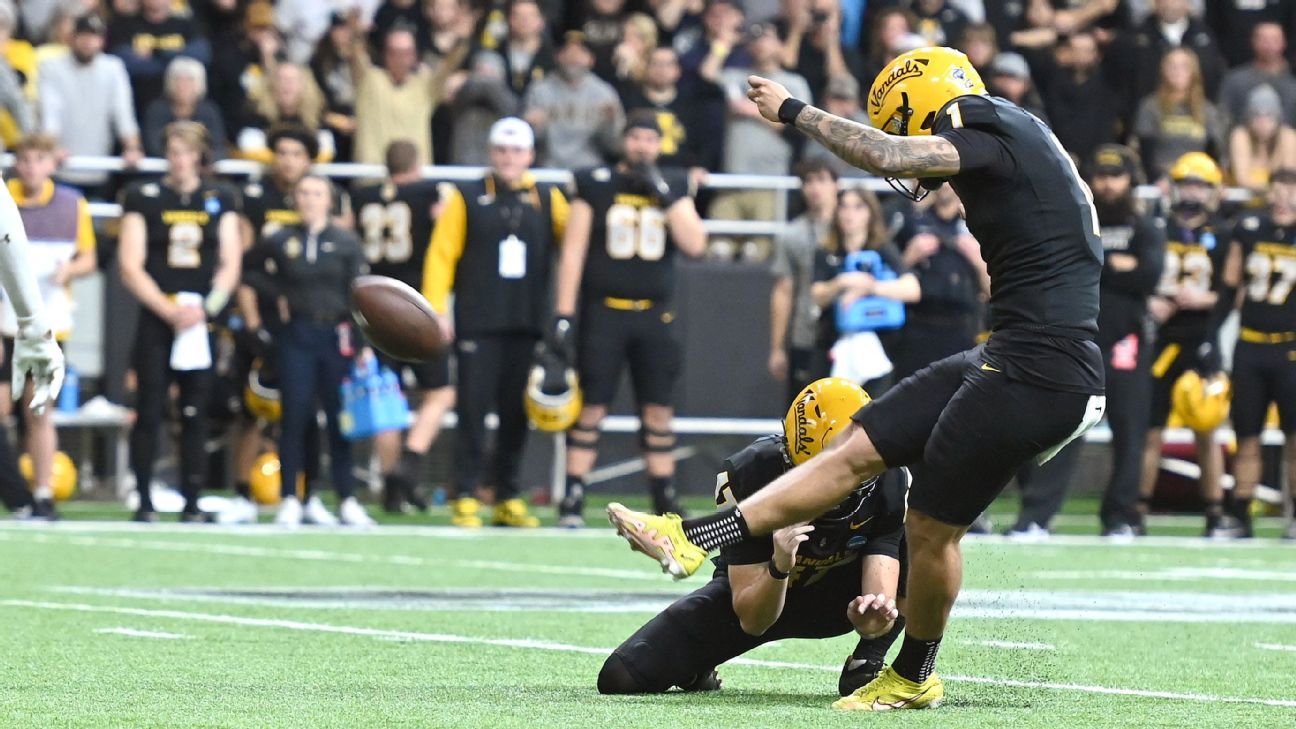Idaho kicker/punter Ricardo Chavez jumps into his NFL dream with both feet