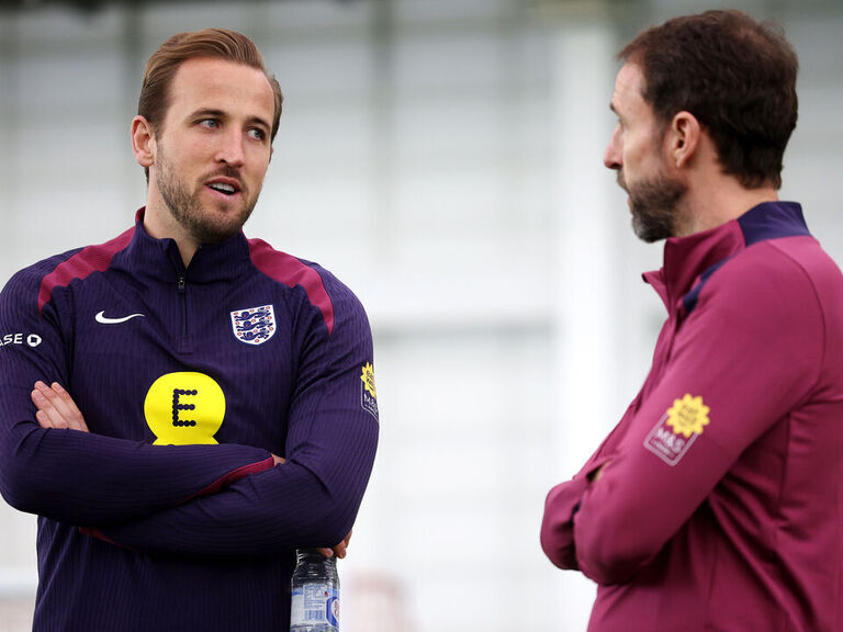 Injured Kane returning to Bayern, Walker also hurt in England loss