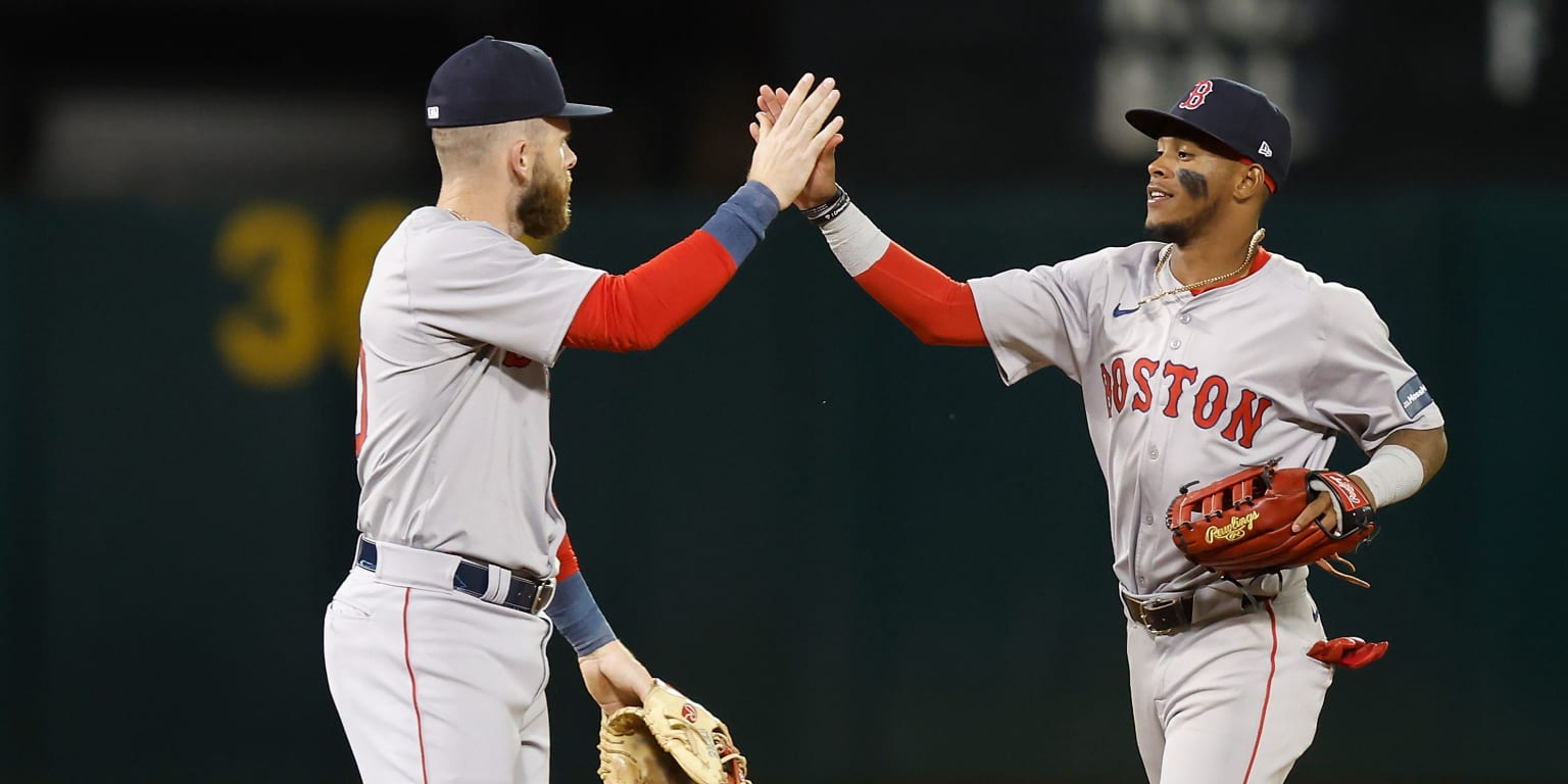 Rafaela saves game for Sox with 'unbelievable' catch