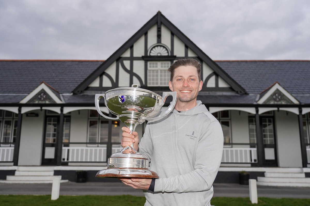 Egan overcomes demons to win West of Ireland at Rosses Point