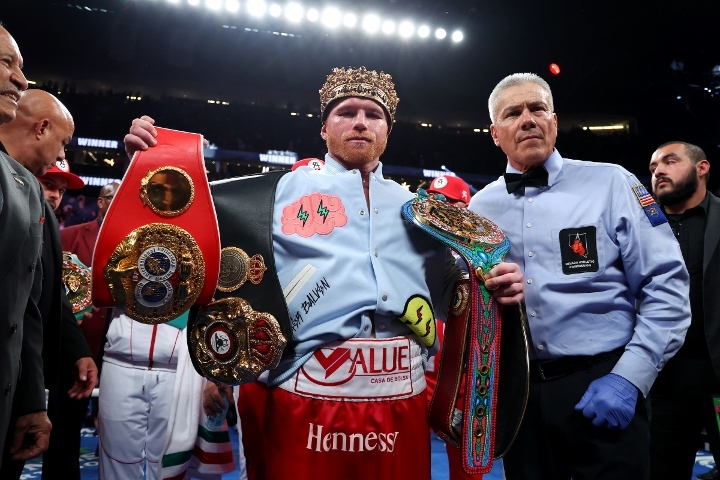 Kiss The Ring: Munguia Says Alvarez Fight Was Earned With Respect, Something Benavidez Hasn’t Done