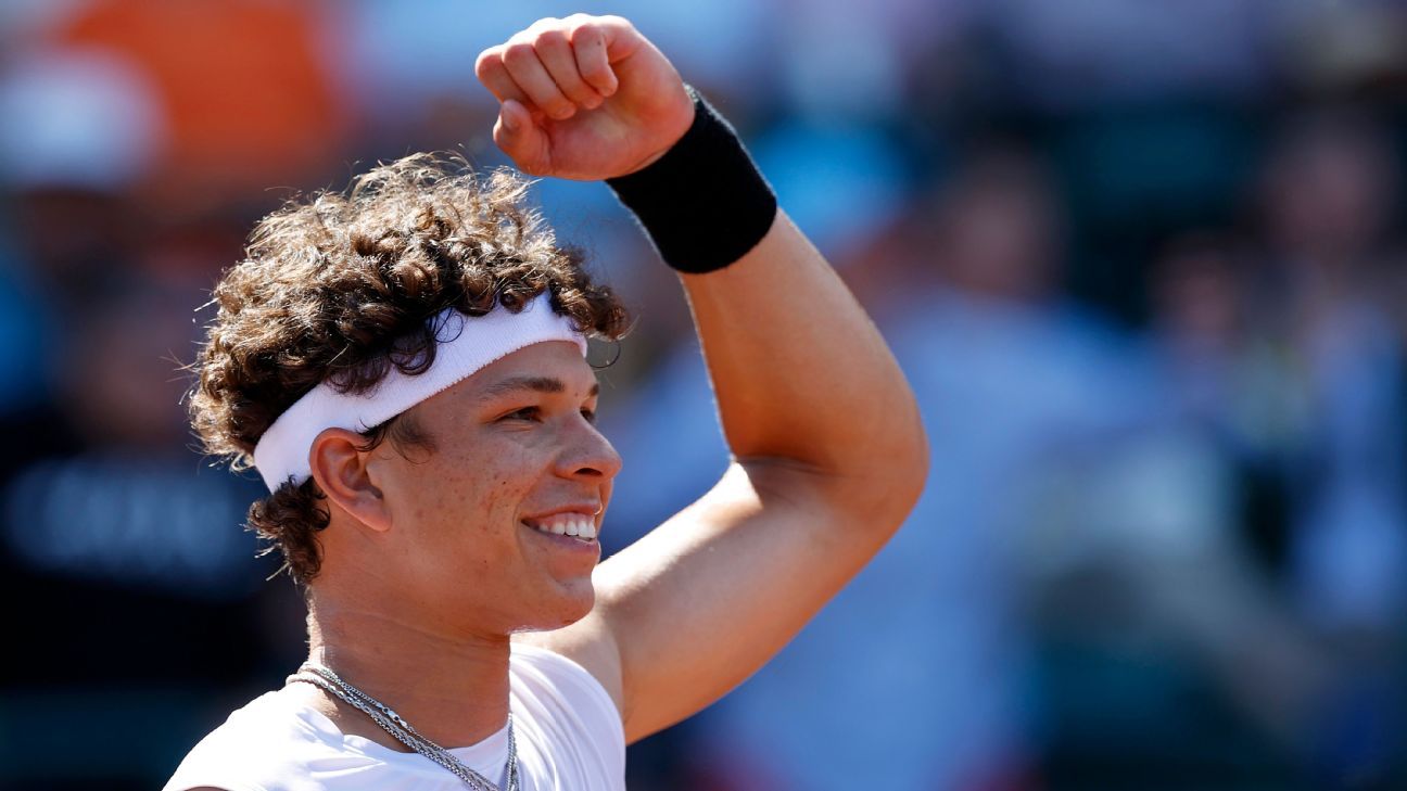 Shelton in clay court semis, gets Etcheverry next Shelton in clay court semis, gets Etcheverry next