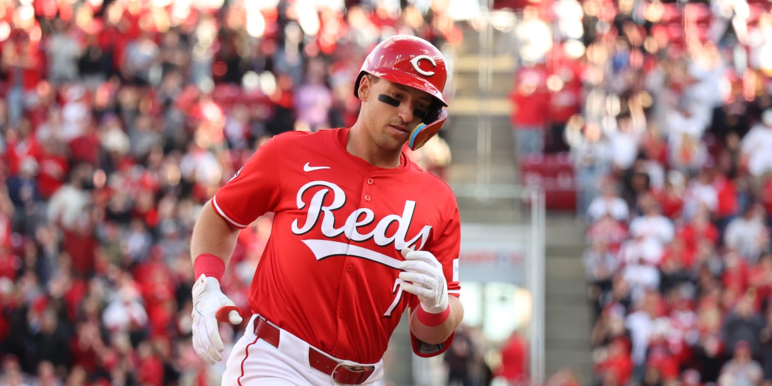 Steer's heroics continue with go-ahead HR to deliver win