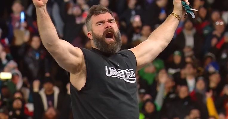 Eagles linemen Lane Johnson and Jason Kelce show up at Wrestlemania