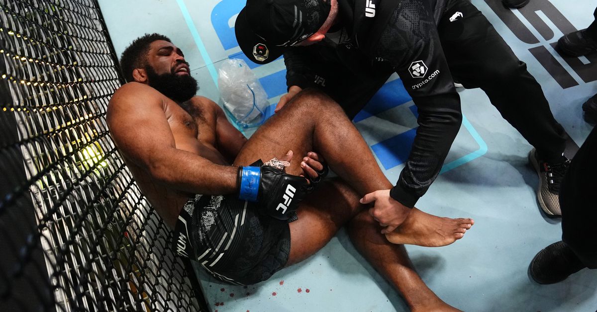 Chris Curtis Tears Hamstring