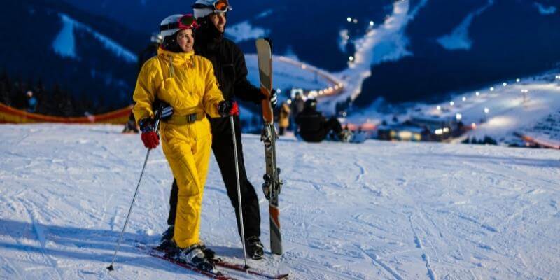 Skiing at Night: The Ultimate Guide Skiing at Night: The Ultimate Guide