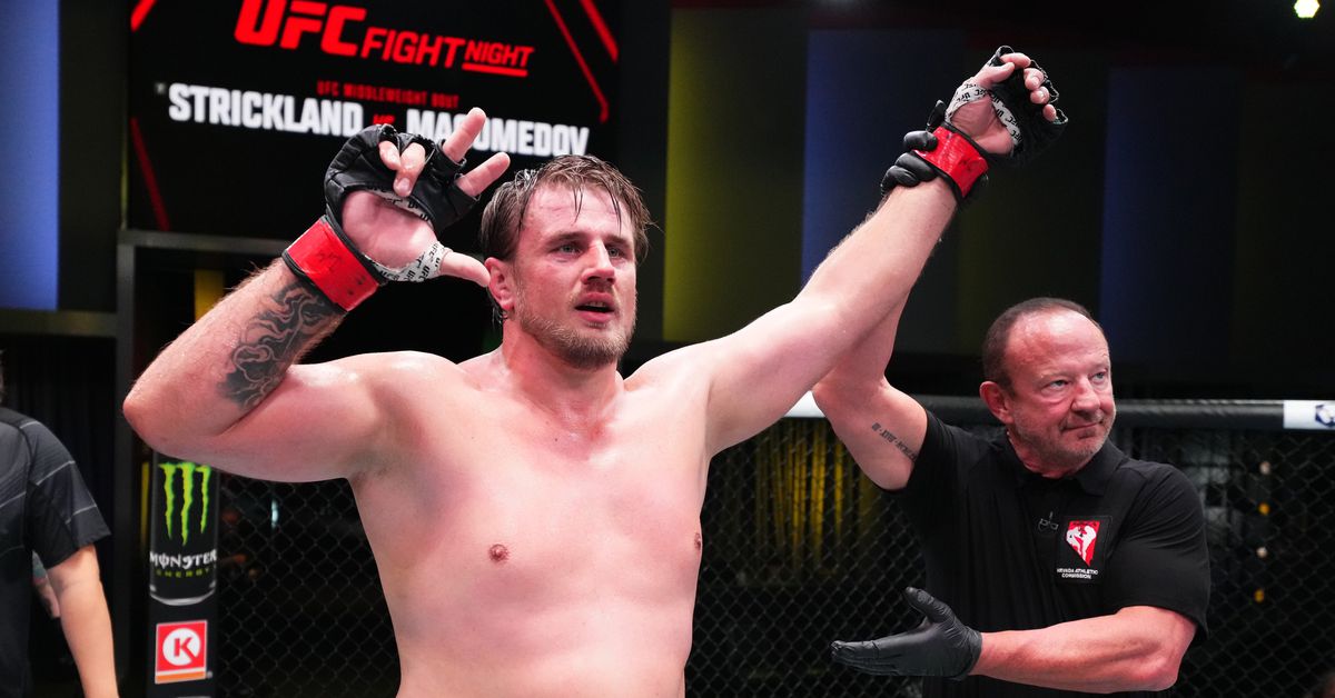 Jailton Almeida vs. Alexandr Romanov now set for UFC 302