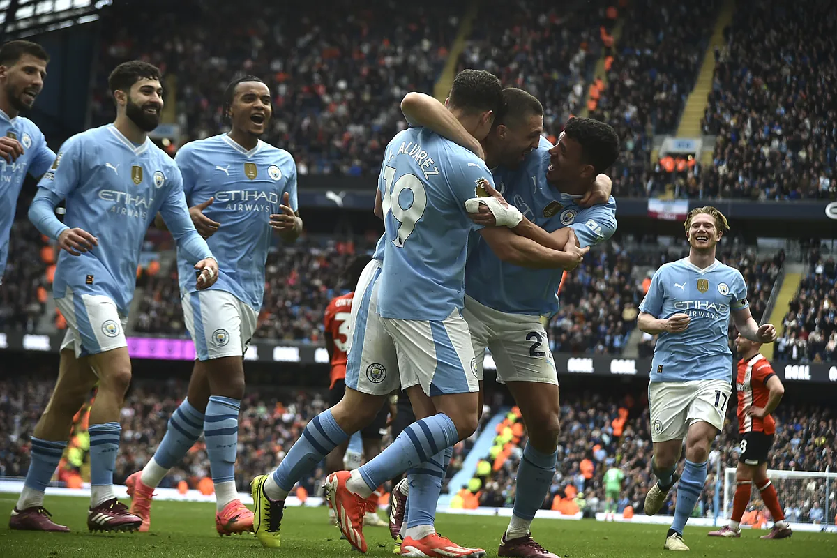 Haaland and De Bruyne shine as rotated Manchester City thrash Luton