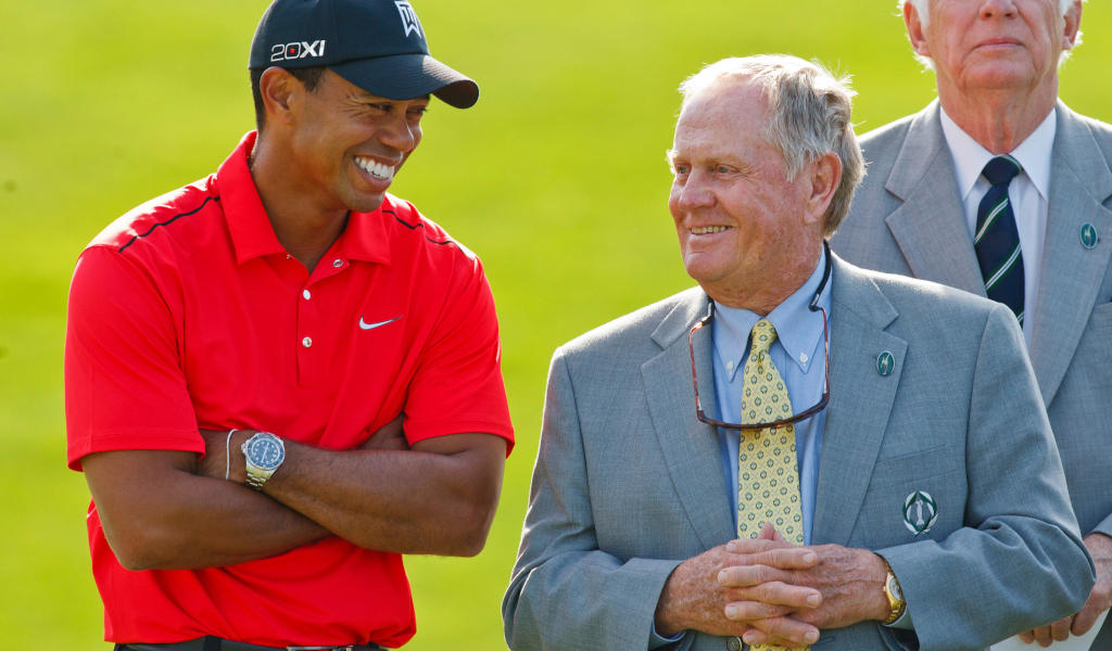 WATCH: Tiger Woods is dialled in around the greens at Augusta