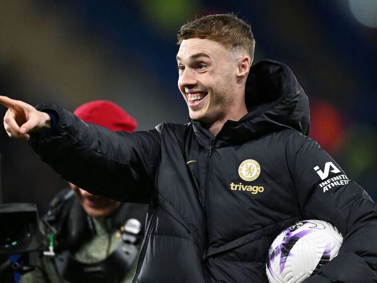 Watch: Palmer makes Pickford pay as Chelsea thump Everton 6-0