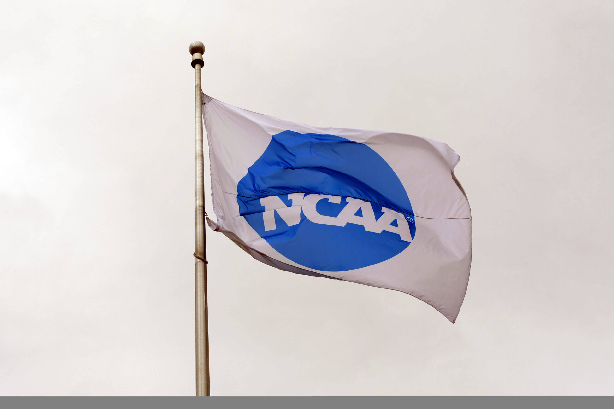 Bill seeking to block college athletes from employee status advances to House of Representatives