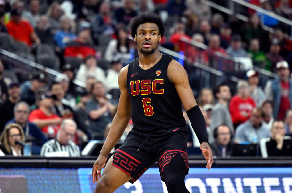Bronny James works out with Lakers ahead of NBA Draft: Sources Bronny James works out with Lakers ahead of NBA Draft: Sources
