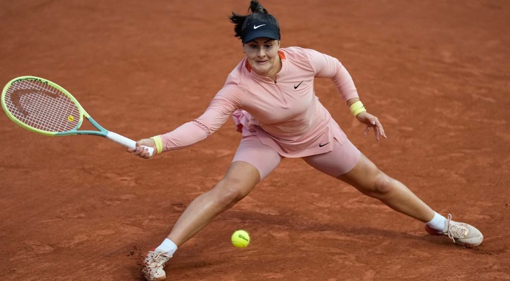 Andreescu through to semifinals at Libema Open with win over Osaka