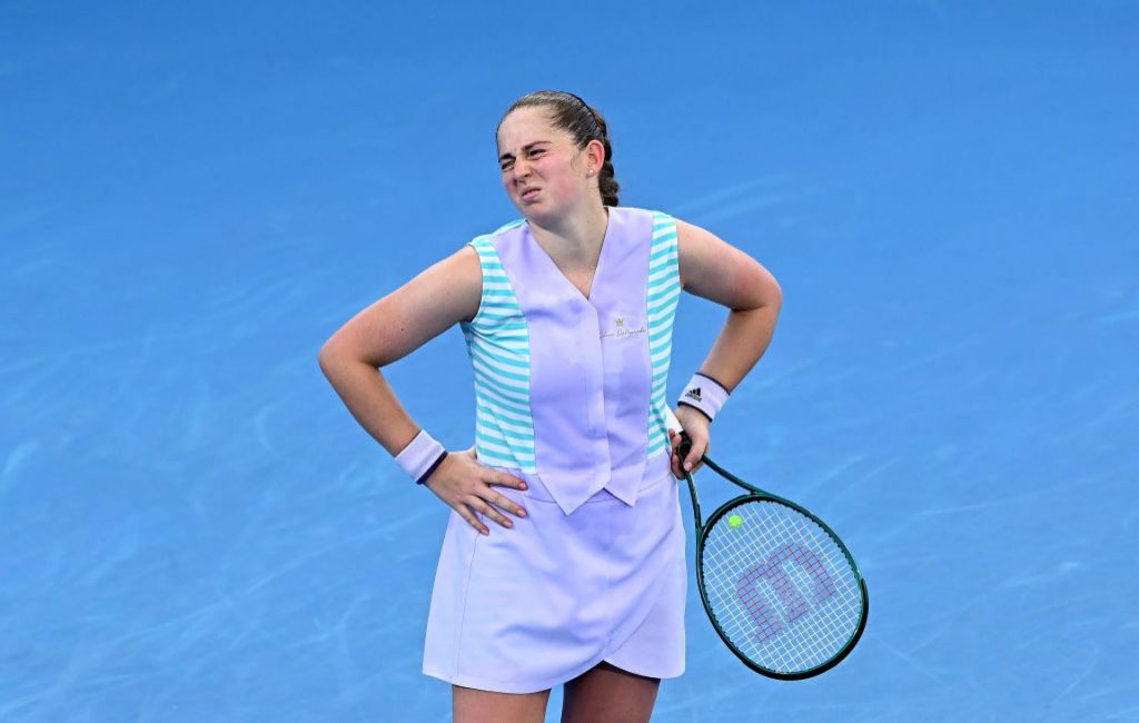 Serena Williams' ex-coach shades Jelena Ostapenko over stunning Brisbane meltdown Serena Williams' ex-coach shades Jelena Ostapenko over stunning Brisbane meltdown