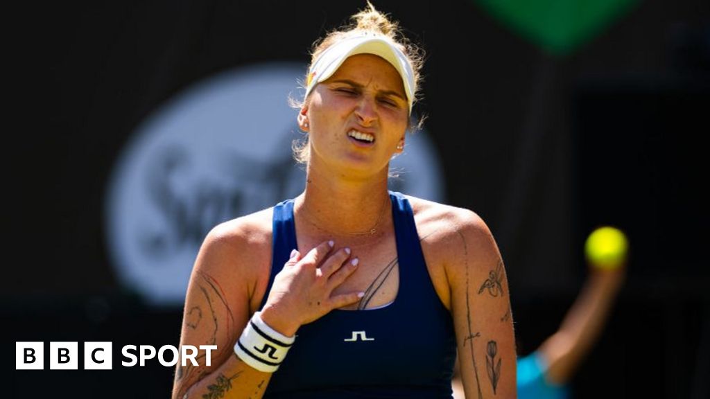Wimbledon champion Vondrousova suffers injury scare