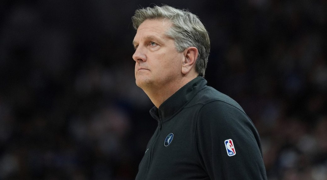 Timberwolves sign Finch to four-year contract extension