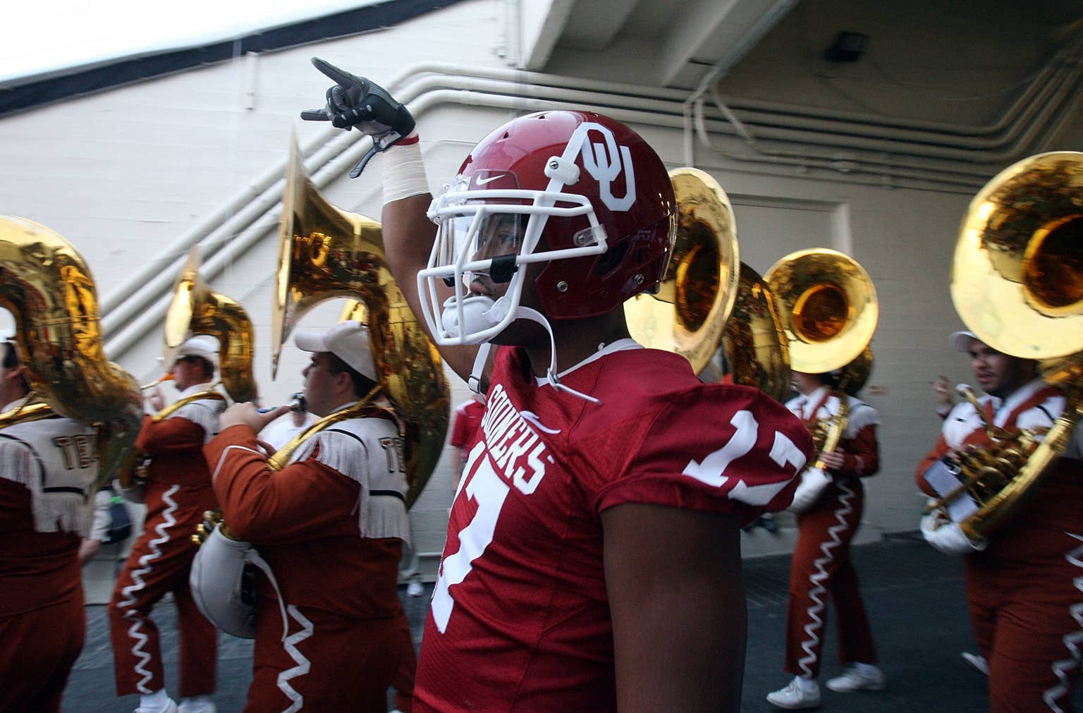 College Football Fans Not Happy With EA Sports' Decision On 'Horns Down'