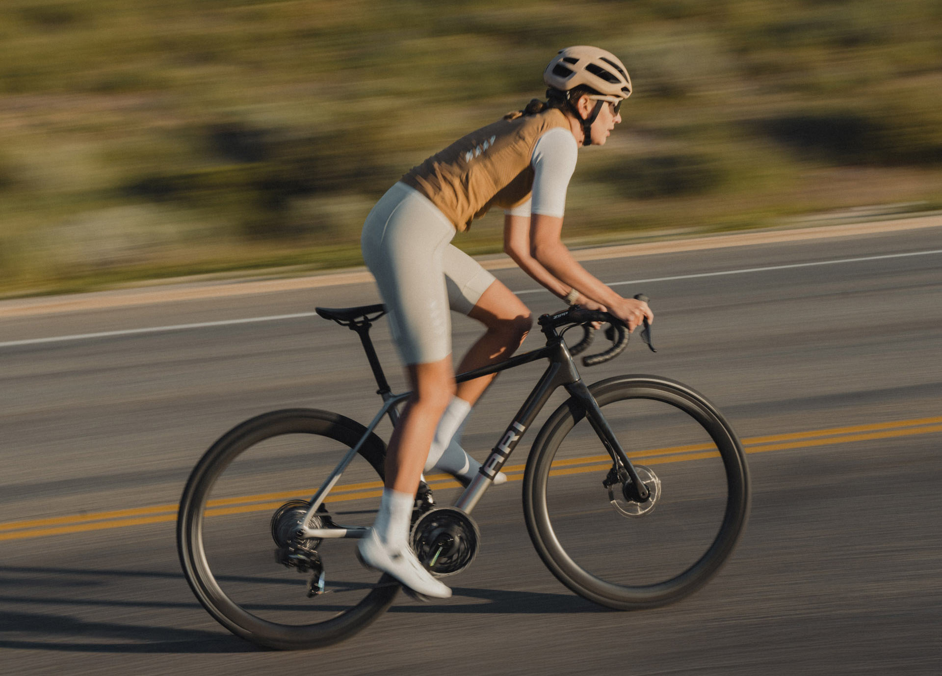 New Ari Suncrest Road Racing Bike is 656g w/ Lifetime Guarantee