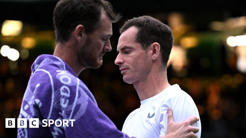 Murray thanks Wimbledon for 'emotional' farewell celebration