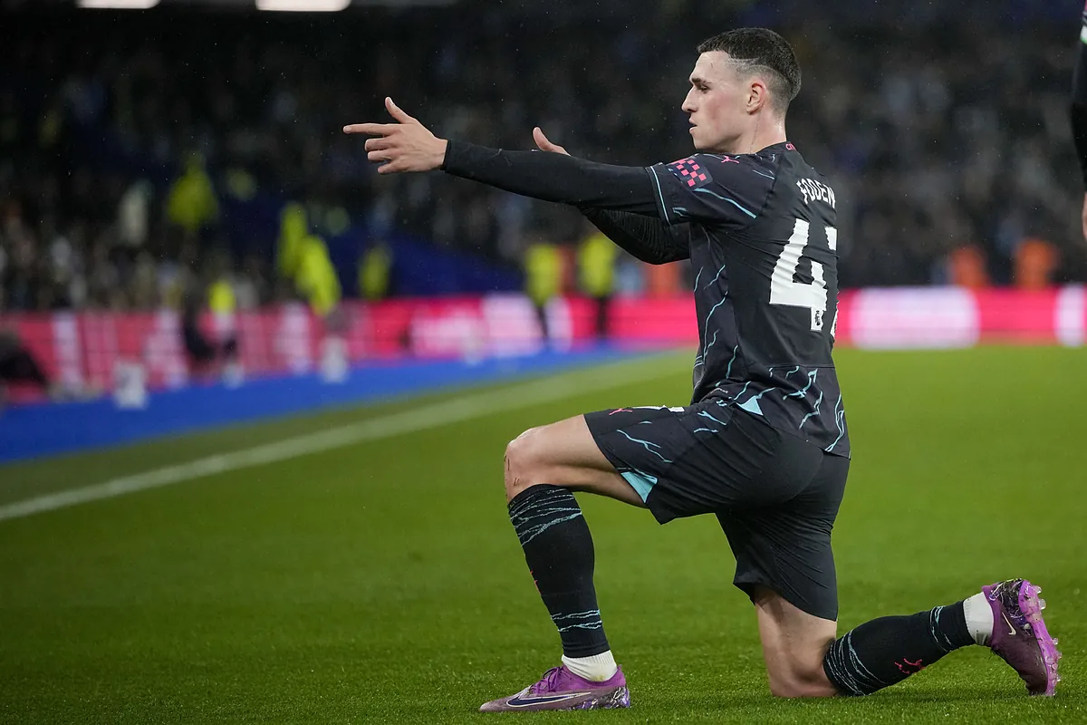 Foden brace leads dominant Manchester City past Brighton
