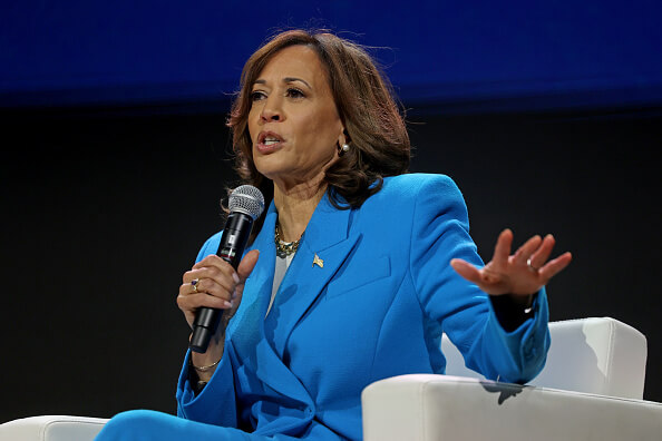 Kamala Harris attends Team USA men's basketball practice and delivers a message: Win the gold