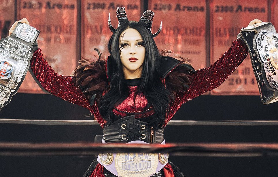 Stephanie Vaquer Officially Signs with WWE