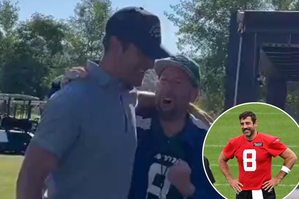 Aaron Rodgers comforts crying Jets fan: ‘I just want a Super Bowl’