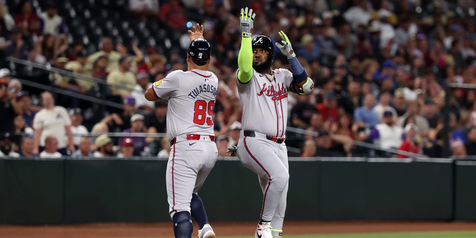 Ozuna's clutch big fly not enough as Braves bullpen falters