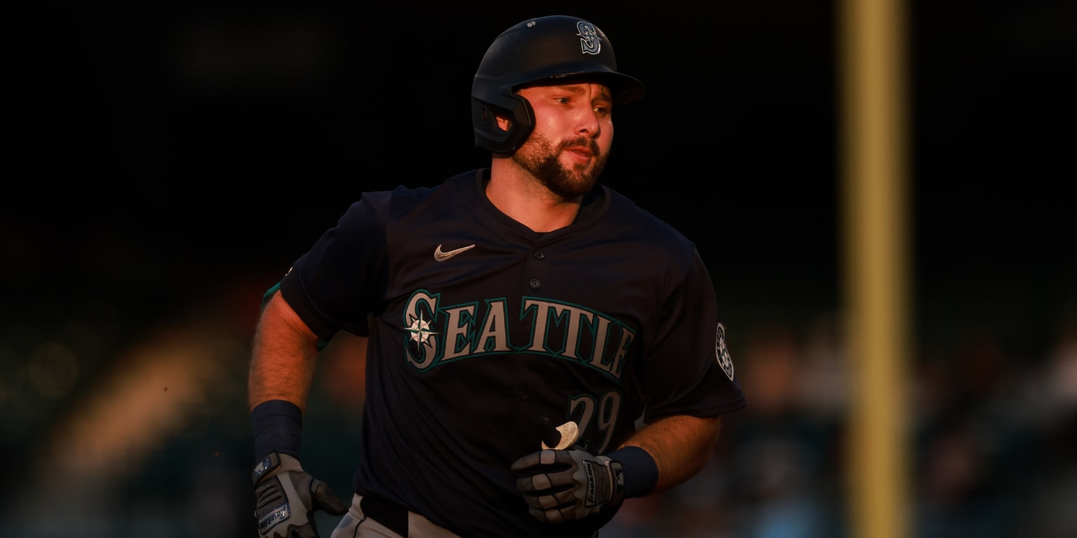 Raleigh leads Seattle's bats in offensive showcase