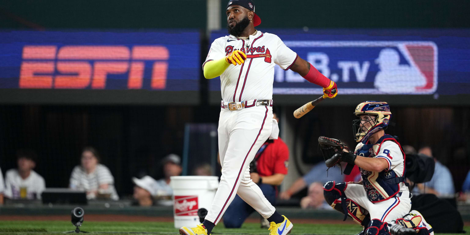 Ozuna launches 473-footer among 16 homers in Home Run Derby debut