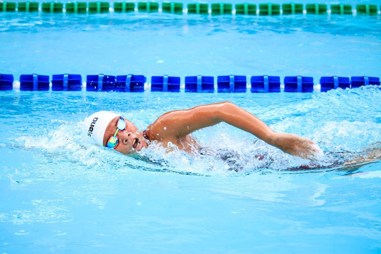 Dive Into Fitness: The Comprehensive Guide to Water Aerobics Dive Into Fitness: The Comprehensive Guide to Water Aerobics