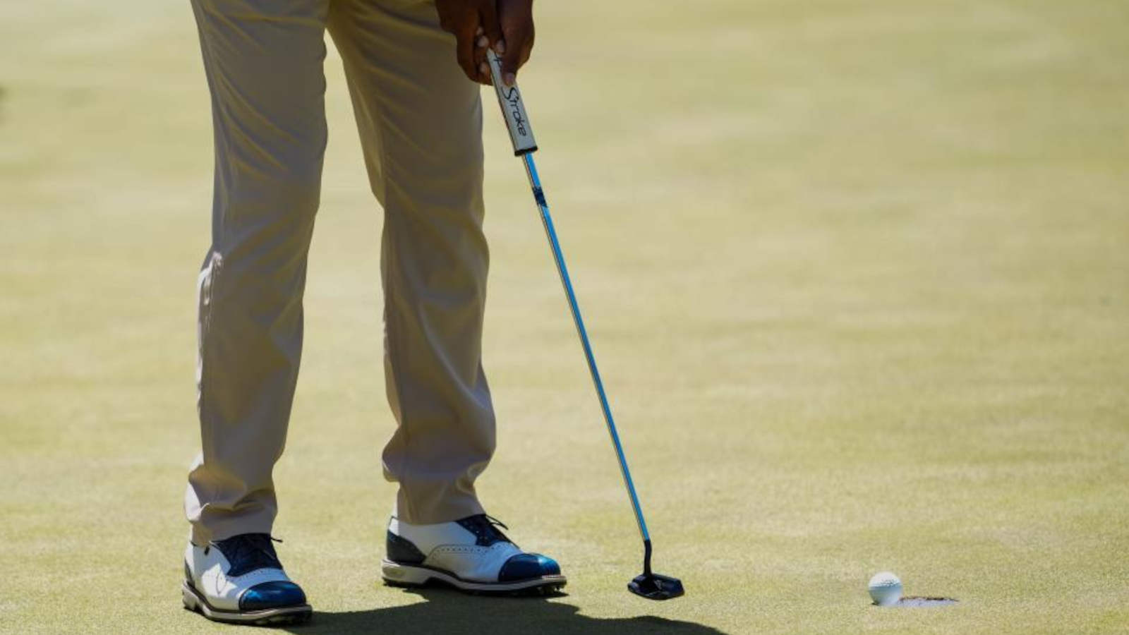 WATCH: Anirban Lahiri incredibly misses a million putt from two feet