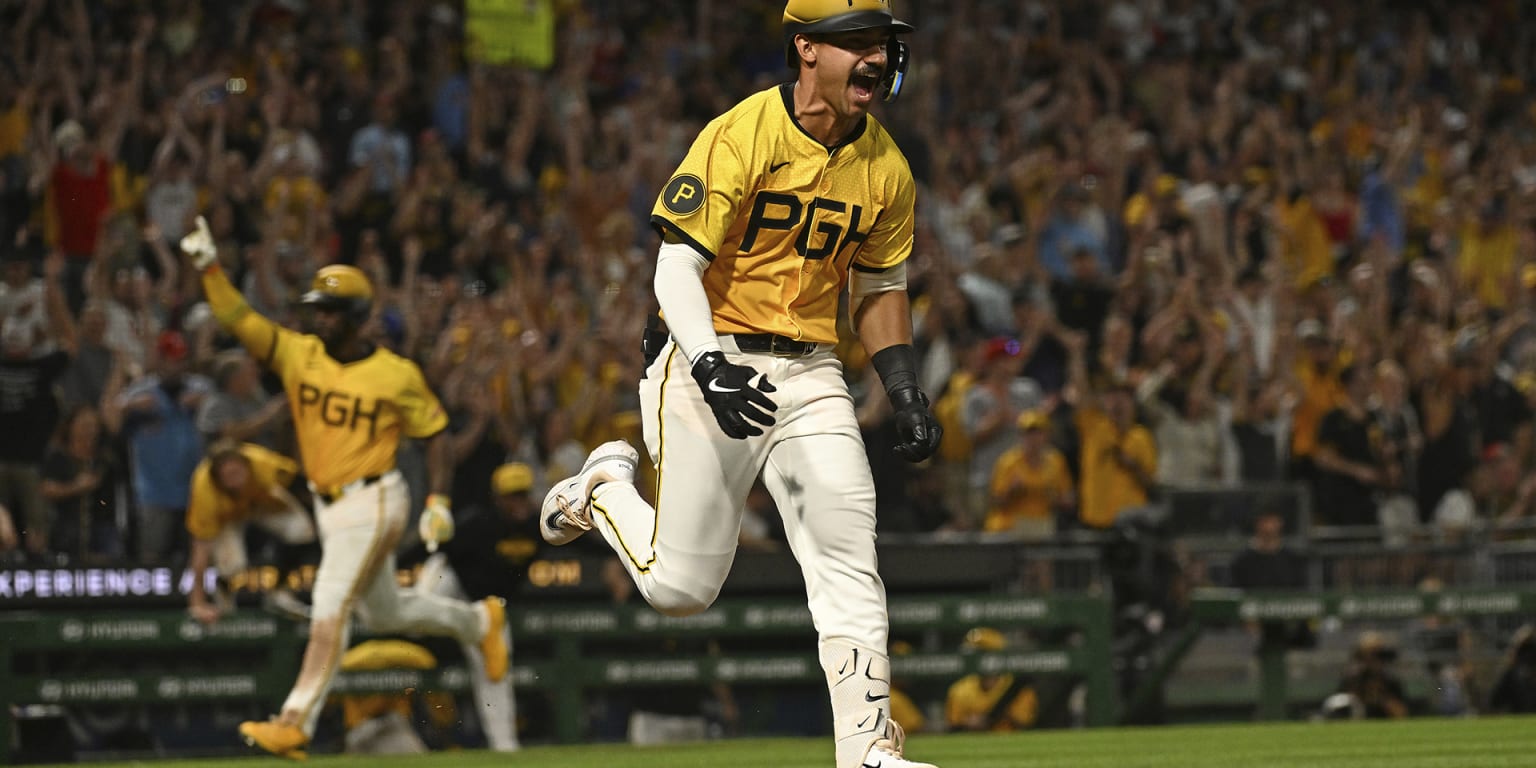 Gonzales' walk-off caps statement win for surging Bucs