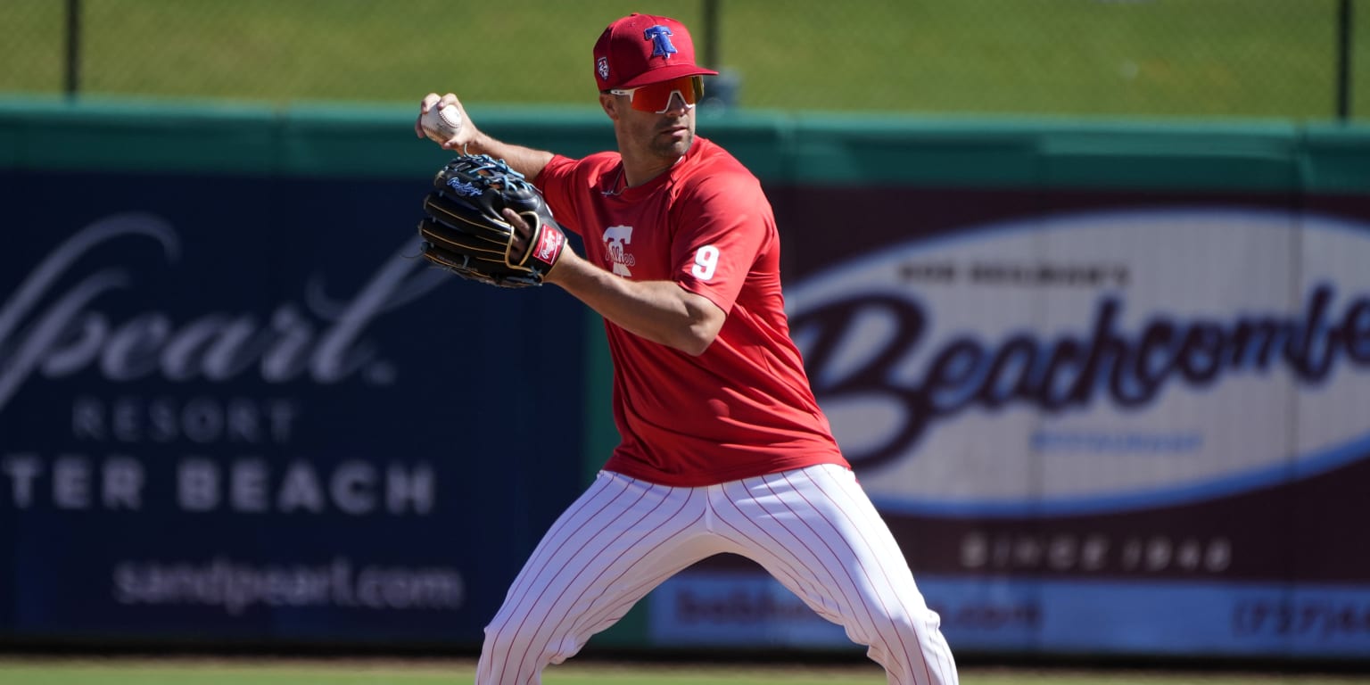 Braves sign Merrifield, call up No. 5 prospect in wake of Albies injury
