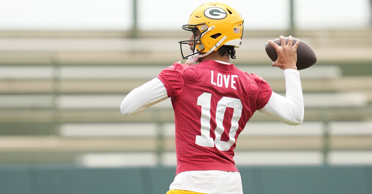 Jordan Love wants a new deal from the Packers and that makes total sense