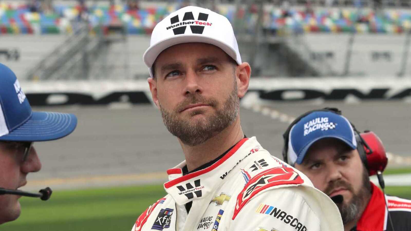 Xfinity Series field shouldn't take surging Shane van Gisbergen lightly down the stretch