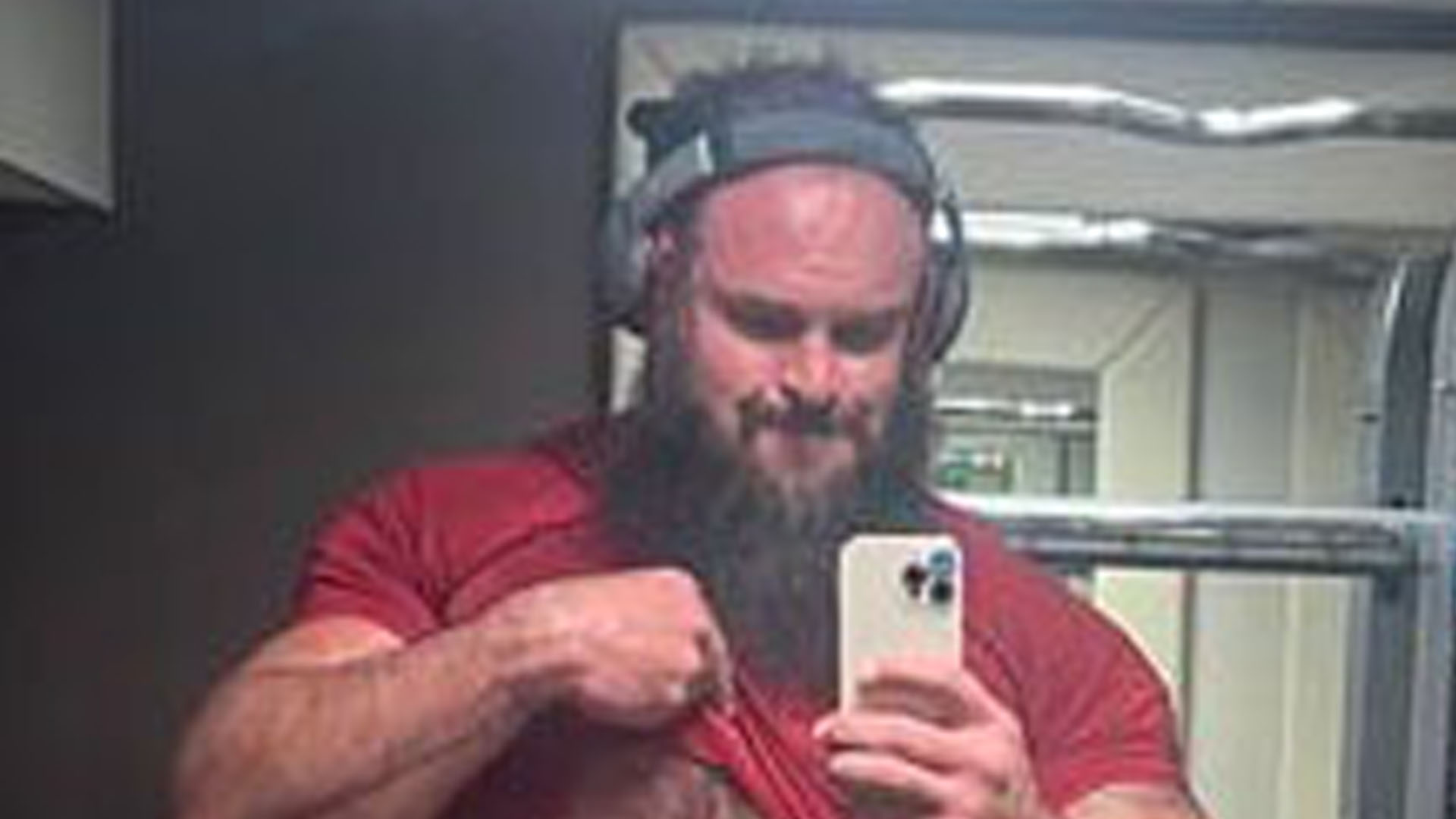 WWE star Braun Strowman shows off shock body transformation after four screws and metal plate inserted into his neck