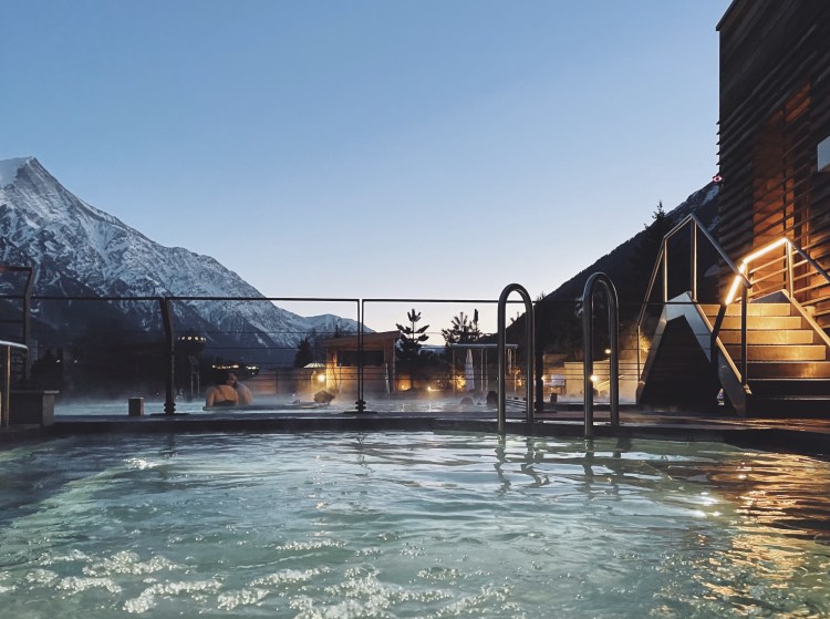 Best Winter Hot Tubs According to a Ski.com Mountain Travel Expert