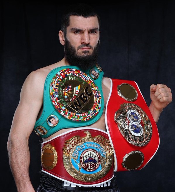 Artur Beterbiev Stops Callum Smith In 7