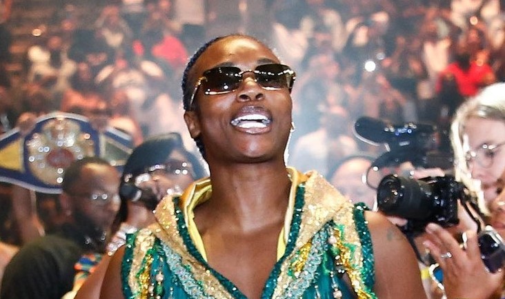 claressa shields Wins WBC Heavyweight title in fast and furious fashion