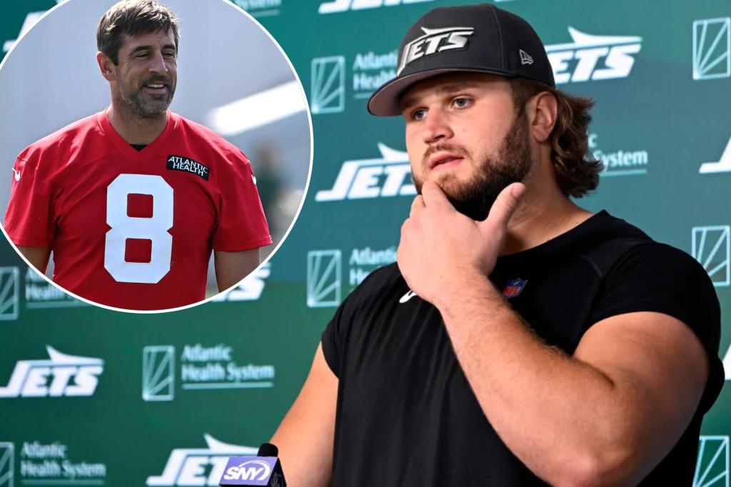 Aaron Rodgers challenges Joe Tippmann to become Jets’ leader on offensive line