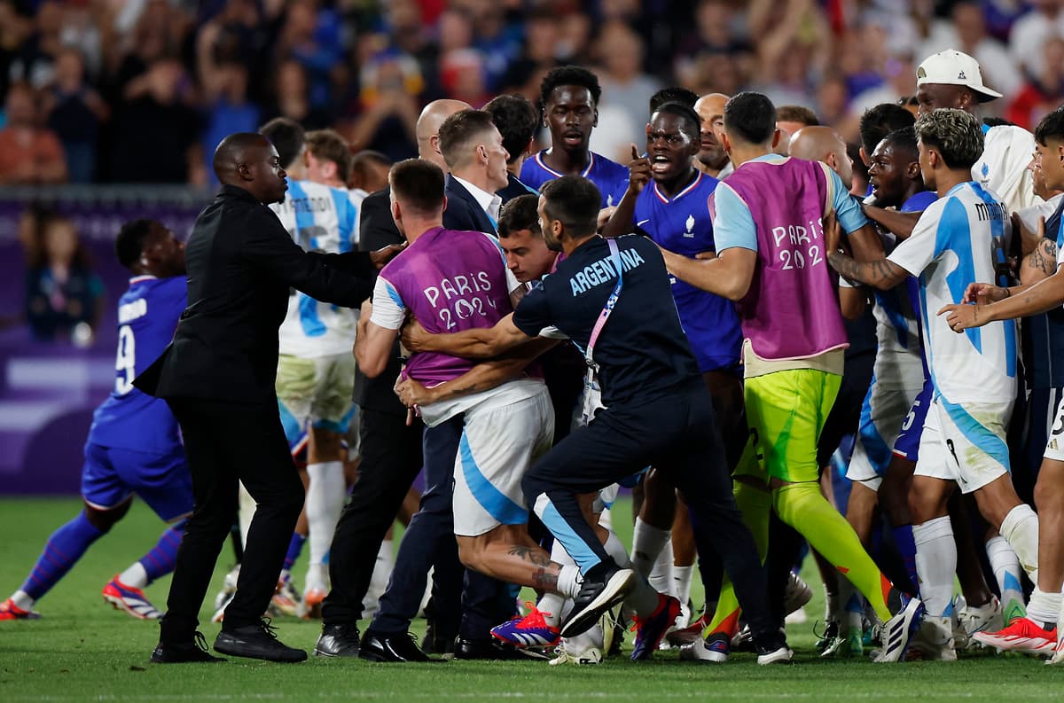 Olympics 2024 LIVE! France win Argentina grudge match; no Shriever BMX medal after Whyte crash; Marchand gold